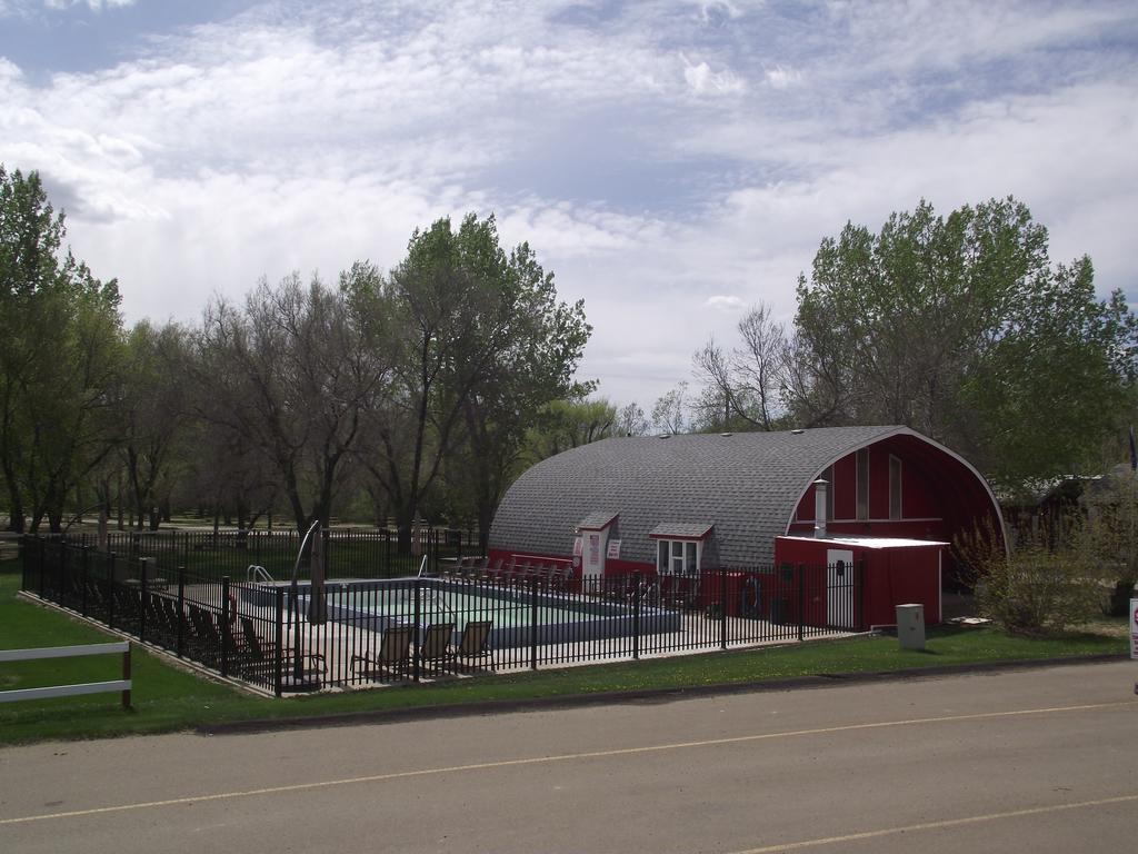 Dinosaur Trail Rv Resort & Cabins Drumheller Buitenkant foto